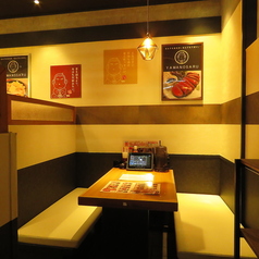 気軽に使えるテーブル席