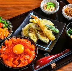 サーモン丼御膳