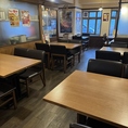 20名様～28名様で店舗半分のフロアの貸切予約が可能です！楽しいお時間をお過ごしください。