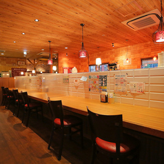 お一人様でも大歓迎♪落ち着きのあるカウンター席◎