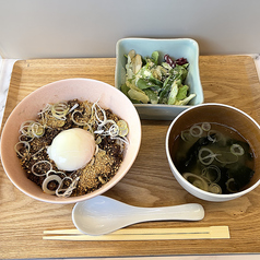 温玉ひき肉ごはんセット