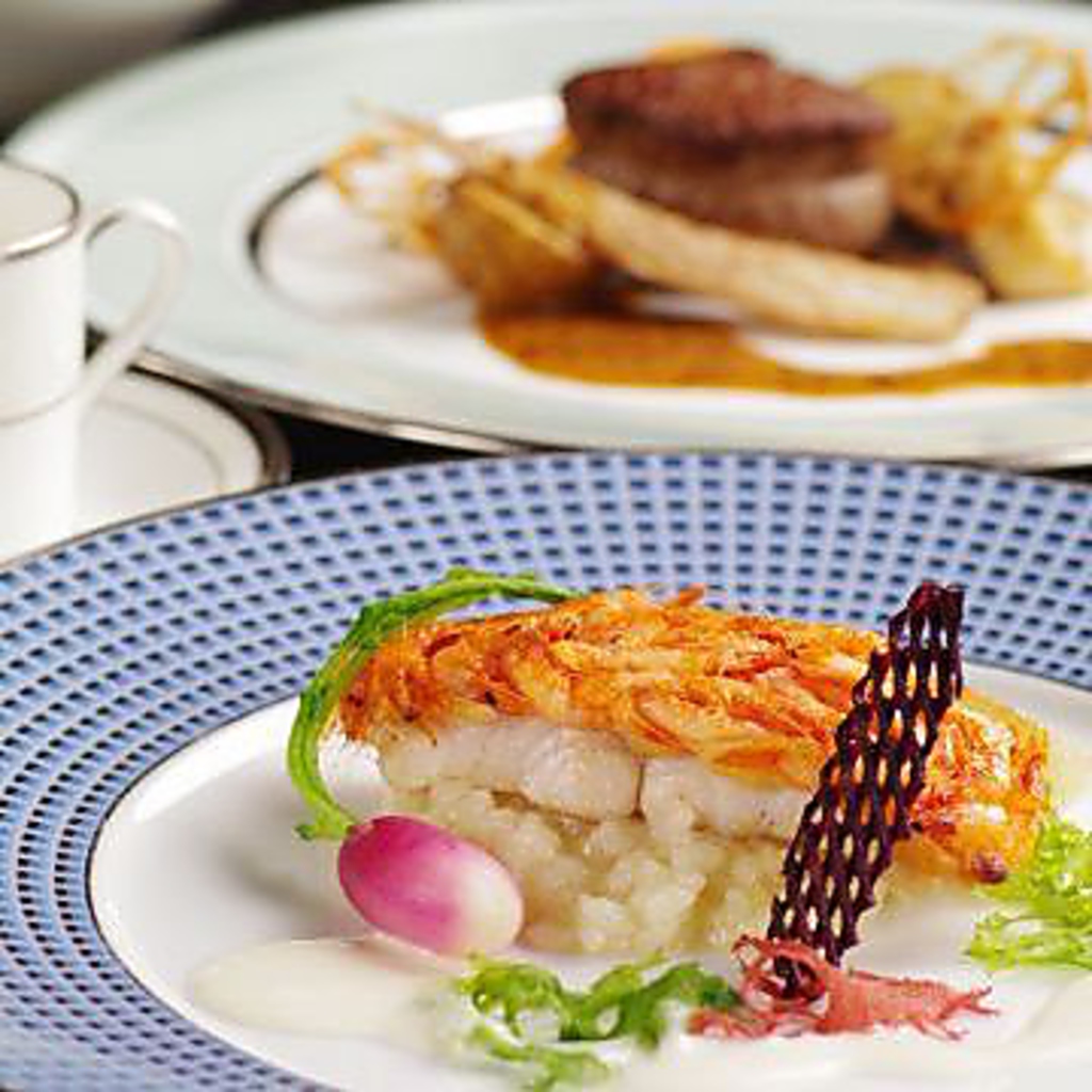 ランチコースも4種類！お手軽ランチから贅沢ランチまで、デザート付き1230円～♪