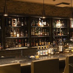 イギリスで修業した本格バーテンダーがおもてなし