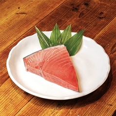本マグロの断面刺