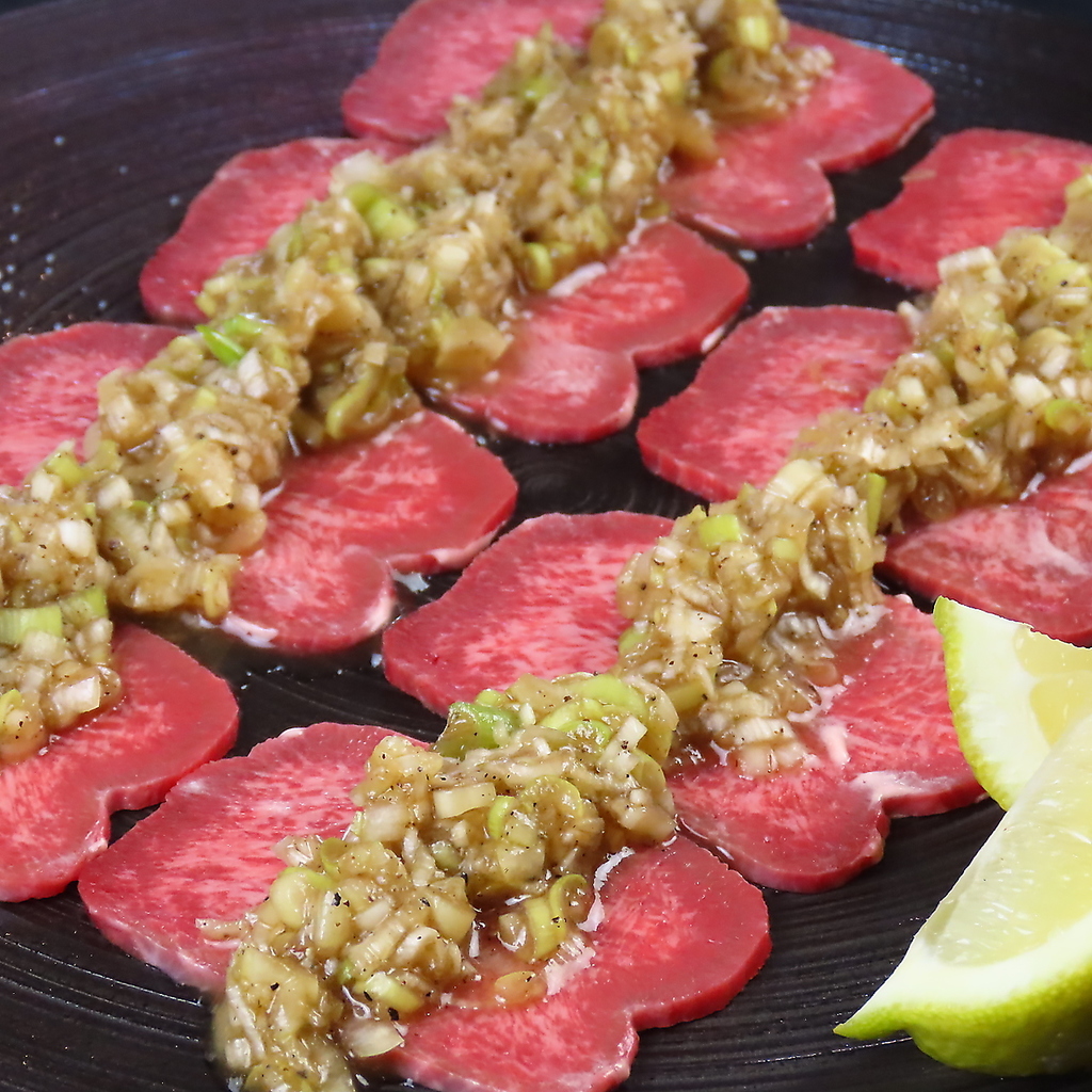 自家製塩ダレと一緒に食べるタンが旨い♪