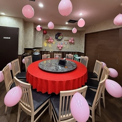 【完全個室】円卓は混雑時埋まってしまう可能性がありますのでお早めにご予約下さいませ。