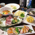 秋田県より直送の比内地鶏と旬の鮮魚を落ち着いた大人の空間で堪能できます