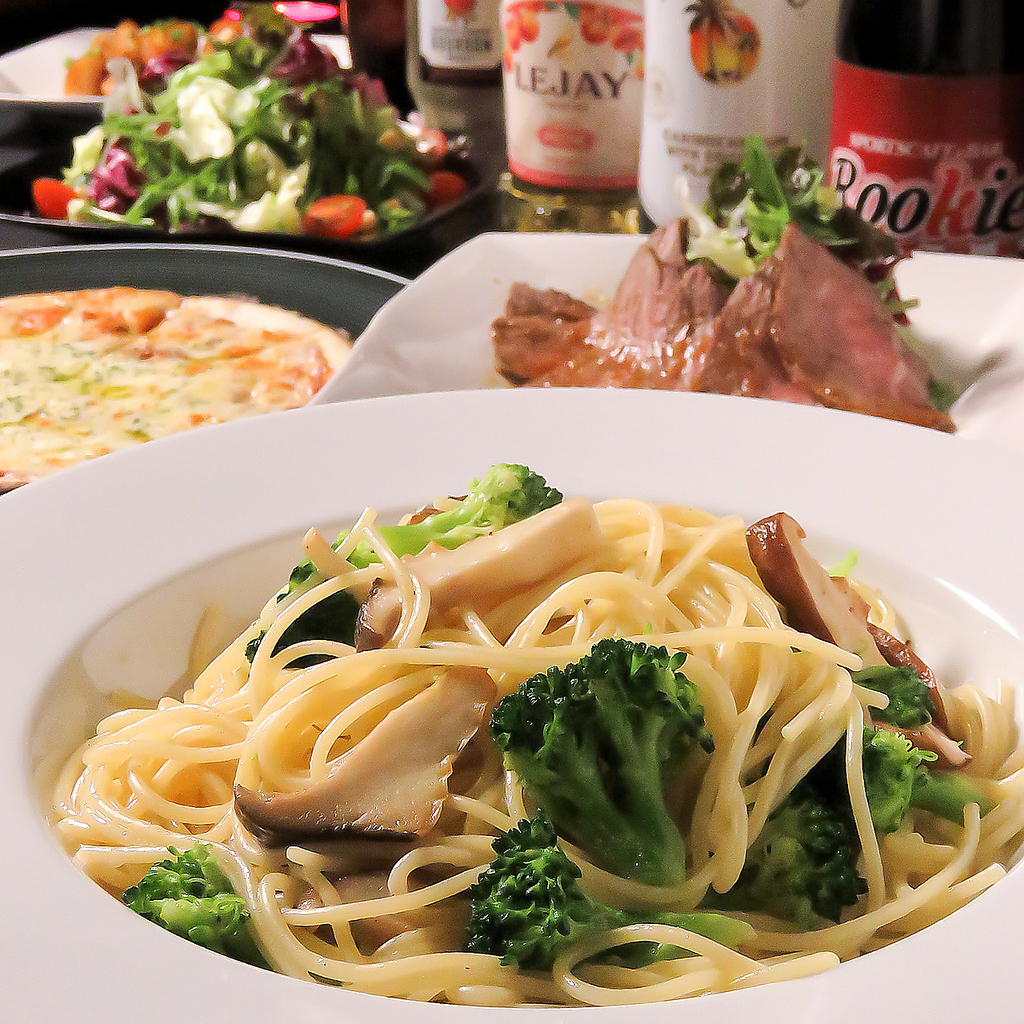 カジュアルに洋食を楽しめる120分飲み放題付パーティコースは全8品4500円☆女子会にもおすすめ♪