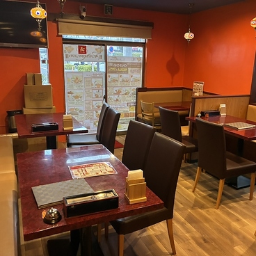 マサラ インドネパールレストラン&バー 鴨宮店の雰囲気1