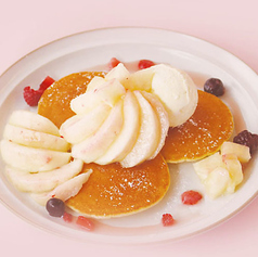 桃たっぷりのパンケーキ