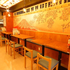 【最大50名様】赤坂・赤坂見附駅から徒歩圏内の好立地！海鮮が自慢の居酒屋で、カジュアルに楽しむならここ。少人数での利用はもちろん、大人数の宴会や貸切も対応可能。仕事帰りに立ち寄れる駅近の便利さと、和の雰囲気が心地よい空間で、仲間と楽しい時間を過ごしませんか？