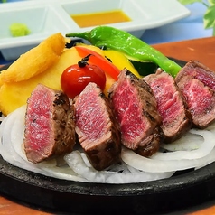 【石焼きディナー・Bコース】ビーフフィレステーキ〈全6品〉～柔らかさが人気のフィレ肉～