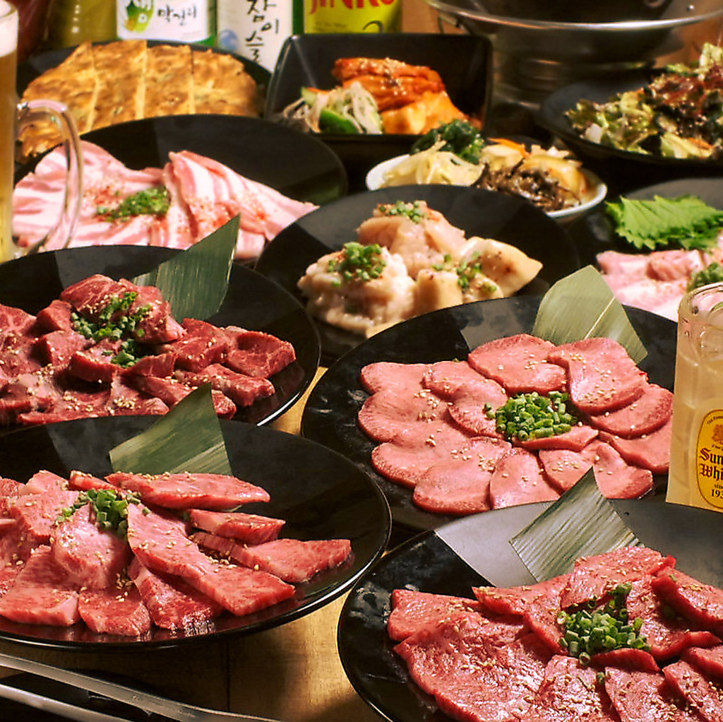 国産の最上級A5ランク黒毛和牛含む２時間飲み放題付き宴会コースは3980円～☆
