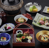 伝統的な懐石をご用意しております。