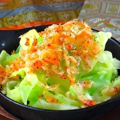 茹で春キャベツ　桜海老バター