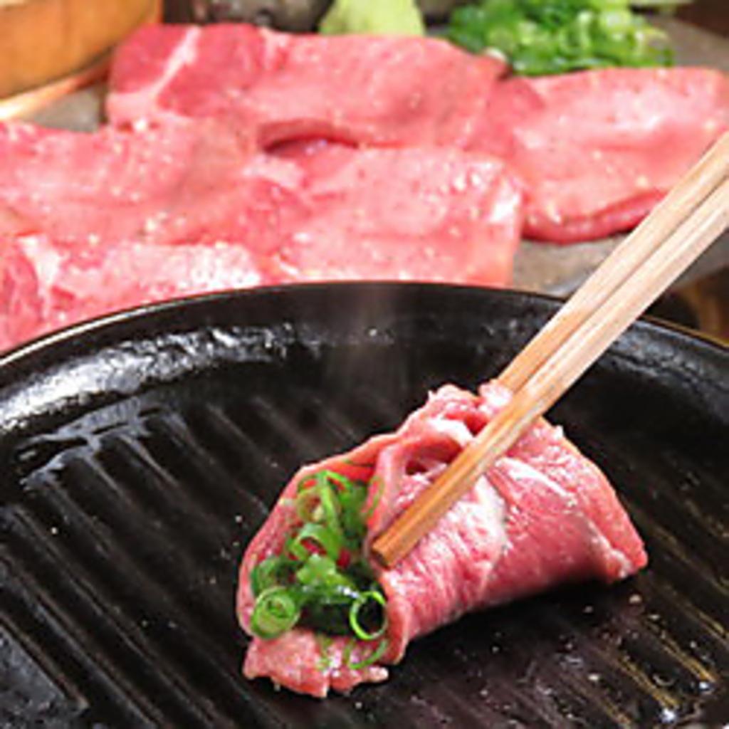 名物の牛タン鉄板焼き。