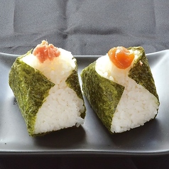 おにぎり１個（鮭・梅）