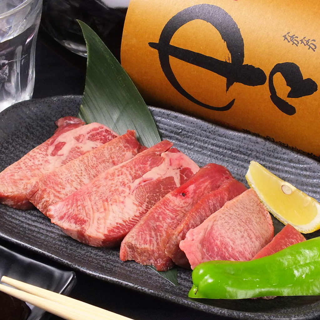 女性に人気の厚切り牛タンは噛みごたえ◎