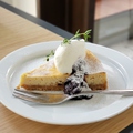 料理メニュー写真&nbsp;自家製チーズケーキ