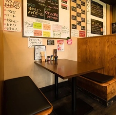 4名様用のテーブル席を3卓ご用意しております◎少人数での飲み会やご友人との食事に最適です。周りを気にせず、ゆったりと会話を楽しみながらお食事いただけます♪