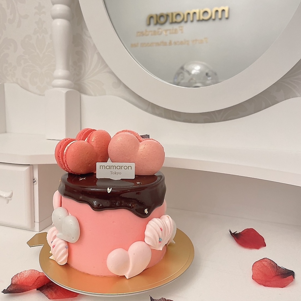 追加オプションでマカロンケーキもご用意可能♪誕生日利用にもおすすめ！