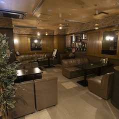 テーブル席は2名様用6名様用までご用意しております！