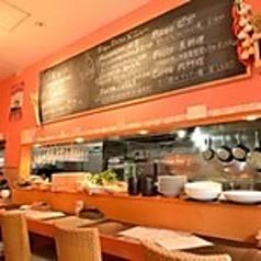 カウンター席。