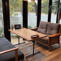 居心地◎ゆったりと配置された席が全98席あります★