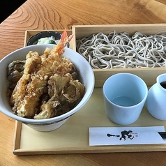 秋のきのこ天丼と板せいろ