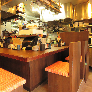 ハイボール酒場 鶏のから騒ぎ 別邸の雰囲気1