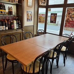 10名様~16名様で店舗半分のフロアの貸切予約が可能です!