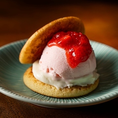 どら焼きいちごアイス