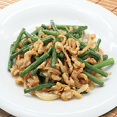 豚肉ニンニク茎炒め