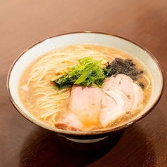 ラーメン百名店「麺笑巧真」の絶品中華そばを堪能