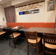 広々とお使いいただける4名様テーブル席