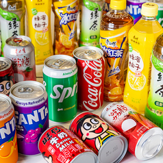 コーラやファンタ、緑茶など