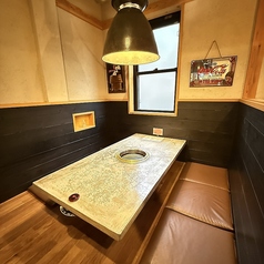 仕切りを外すと最大20名様までご案内可能！掘りごたつではございません◎