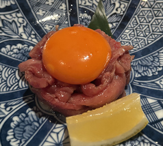 【那須御養卵】黒毛和牛炙りユッケ