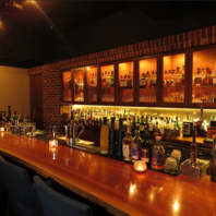 カウンターでゆっくりバー気分♪