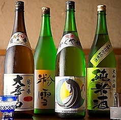 選りすぐりの地酒は炉ばた焼との相性抜群！