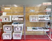 備品をご自由にお持ちいただけるセルフコーナーをご用意！各自必要分お持ちください◎※アルミプレート、プラカップ はスタッフまでお声かけ下さい。