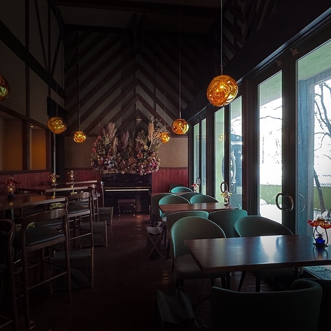 歴史的建造物をリノベーションしたカフェ！