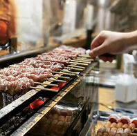 炭火で焼き上げる一本一本の串に職人の技