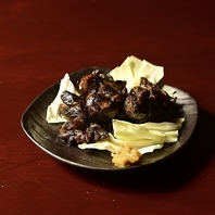 朝締め鶏炭火焼からアグー豚まで！素材の旨味を引き出す