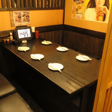 博多一番どり 居食家 久万の台店の雰囲気1
