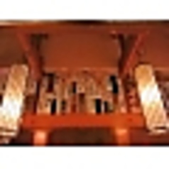 吹き抜けの店内です。