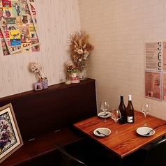 最大3名まで座れるテーブル席