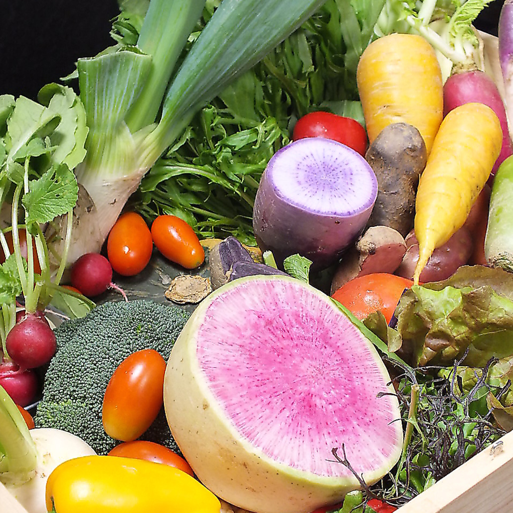 毎日仕入れているから旬の新鮮な野菜をご堪能いただくことが可能です。変わった野菜と出会えるかも？