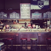 <アクセス交通便について>新橋駅から徒歩3分、内幸町駅から302mというアクセス抜群の好立地に構えておりますので、待ち合わせにも集合しやすいのも当店の魅力の一つです。深夜まで営業していますので、気軽にお立ち寄りください。