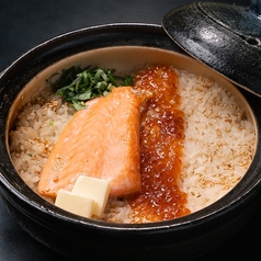 鮭といくらの土鍋ご飯